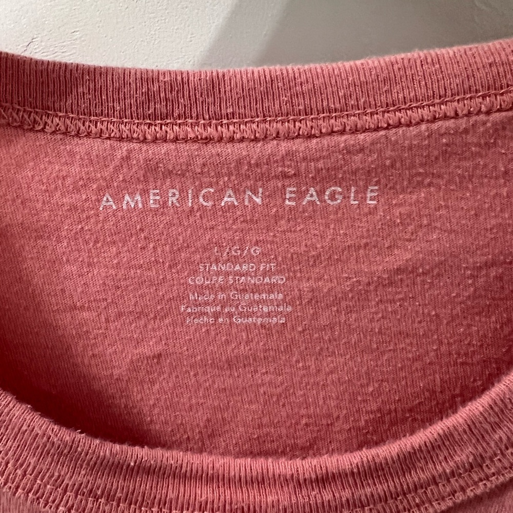 American Eagle Pink Basic Tee Standard Fit - Picture 3 of 4